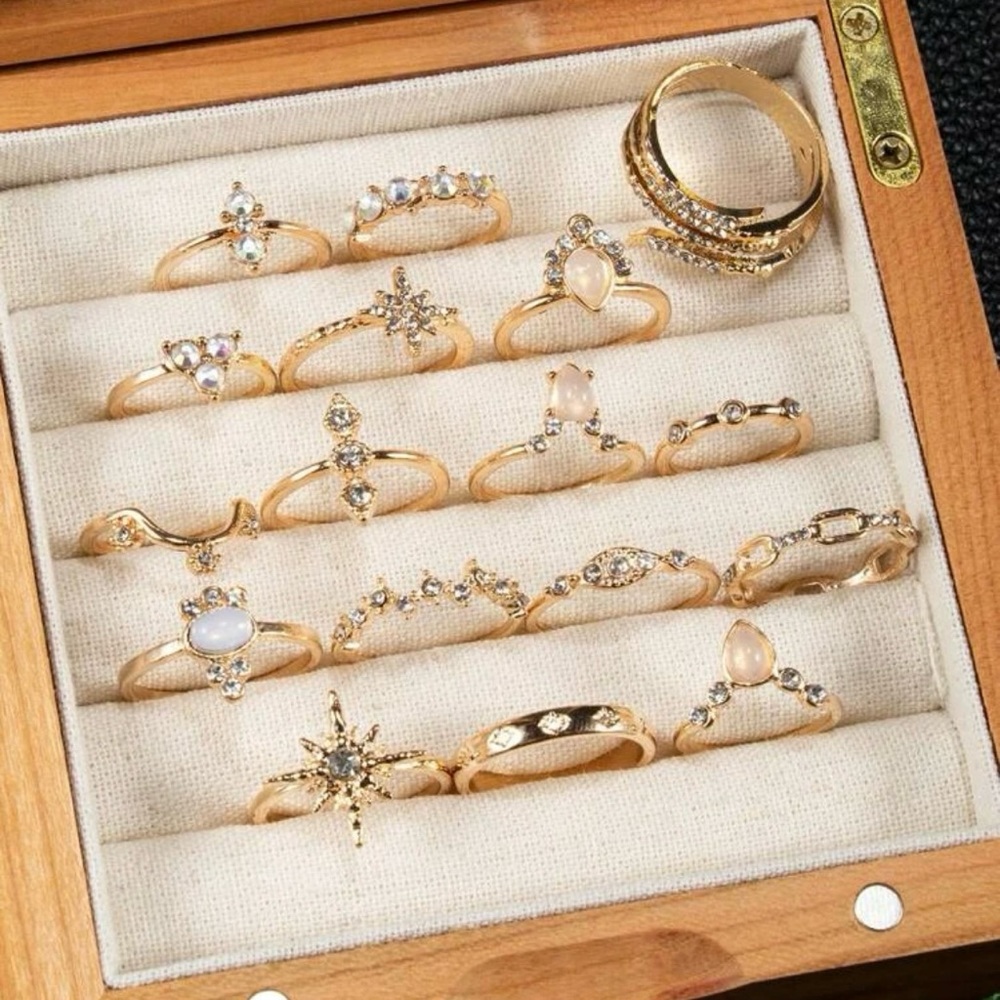 17 Pc Boho Ethnic Gypsy Opal, Crystal, Gold Tone Rings in Various Sizes - NWT - Picture 11 of 14